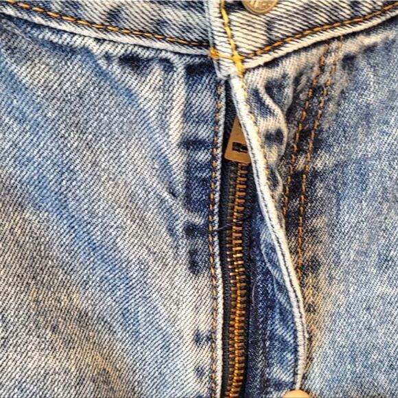 Levi's Light Wash 550 Distressed Jeans Size 36x36 - Picture 2 of 7